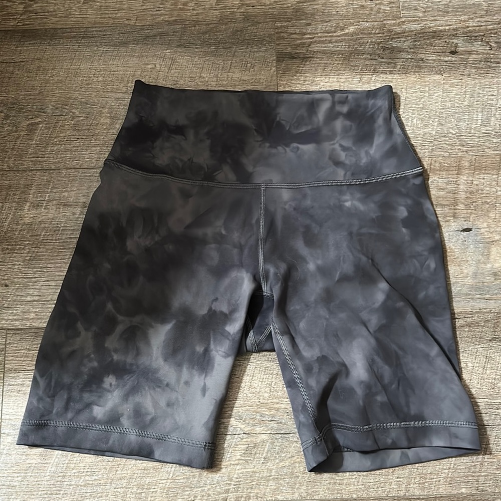 Lululemon high rise align bike short